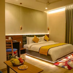 Hotel Four Leaf - Sapphire Blue,, Varanasi
